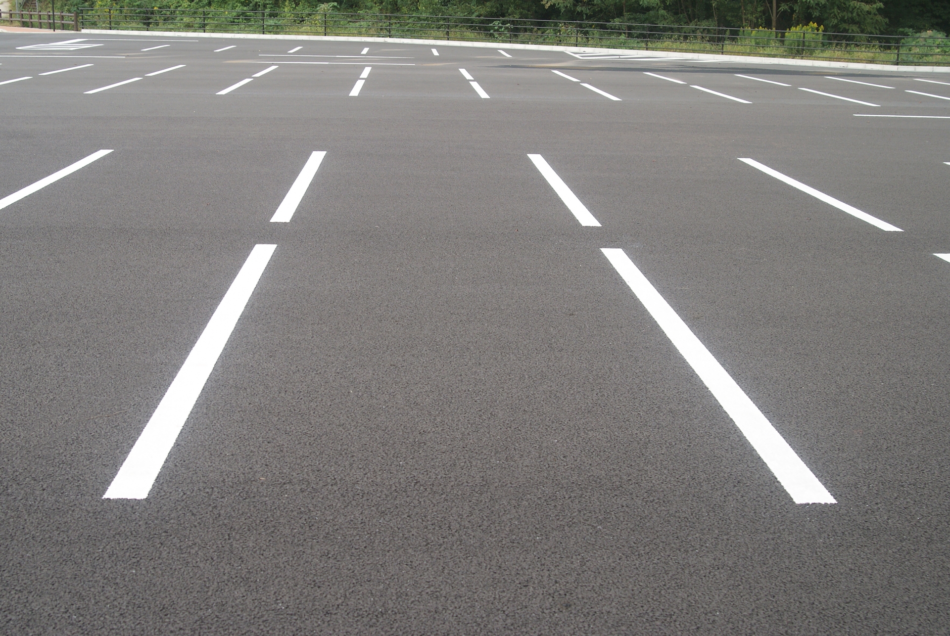 コインパーキング経営に必要な駐車場スペースは？